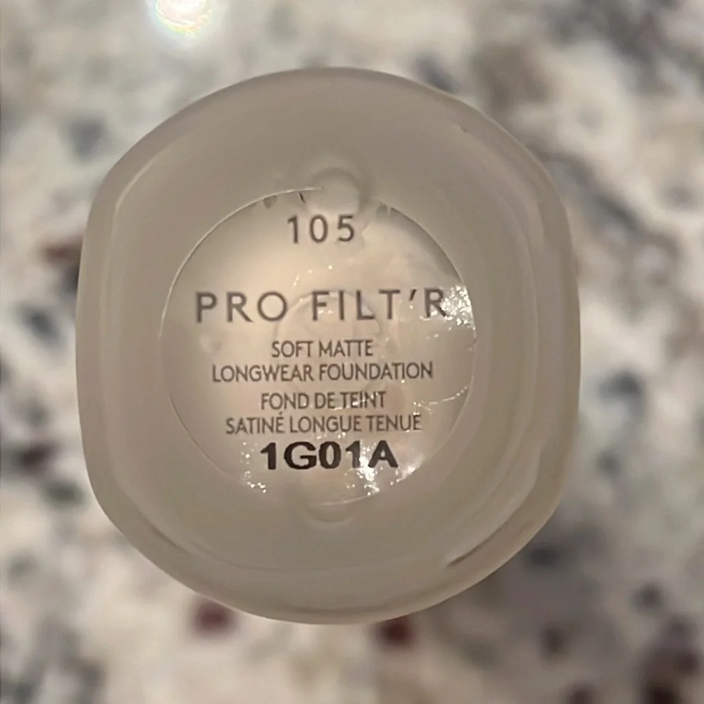 Fenty Beauty 105 Soft Matte Foundation - Picture 5 of 5